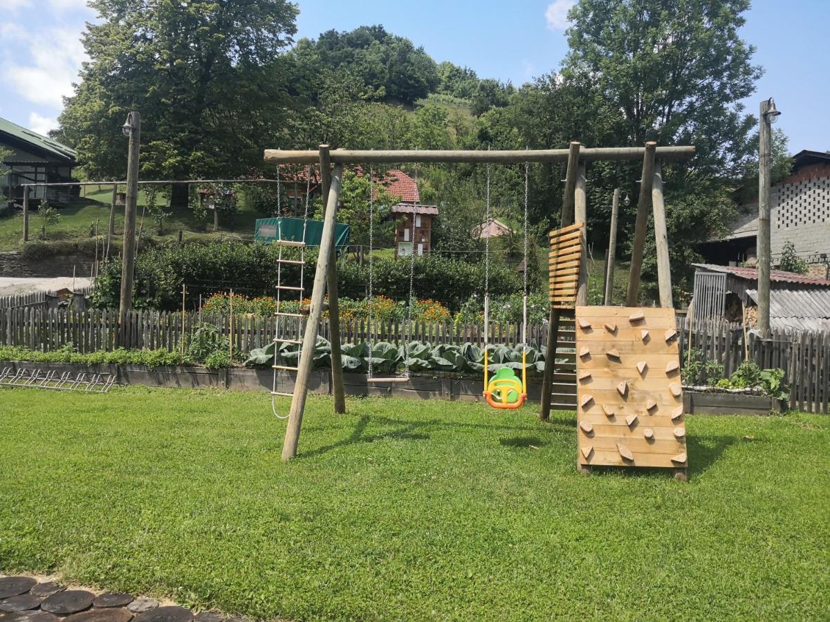 Glamping Naselje Zeleni Turizem Hotel Makole Eksteriør billede
