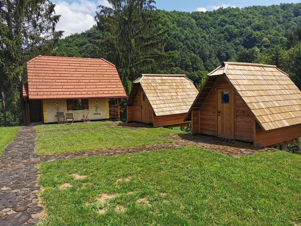 Glamping Naselje Zeleni Turizem Hotel Makole Eksteriør billede